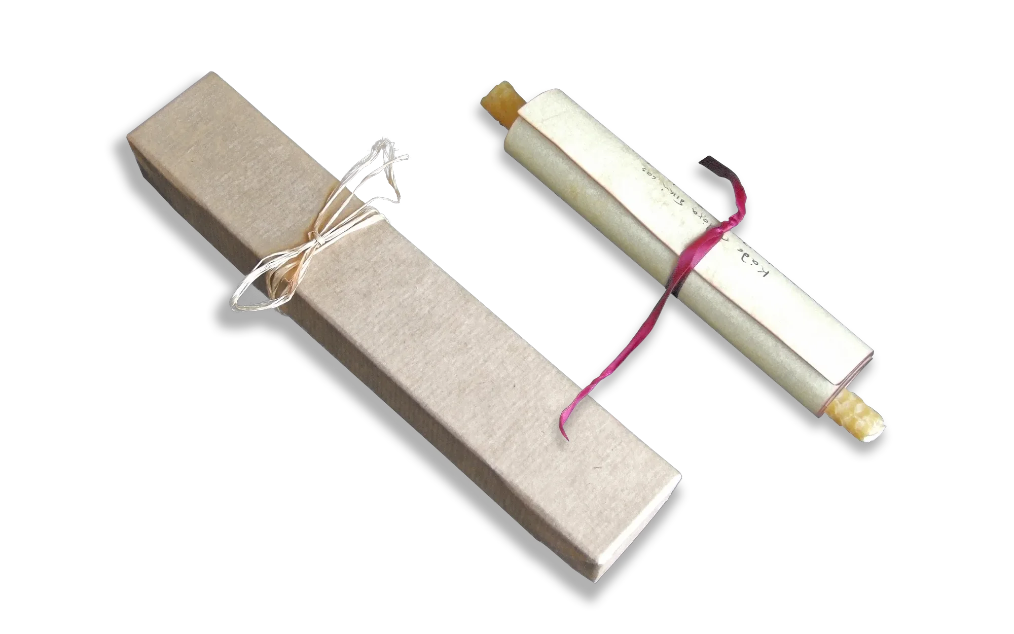 Handmade wedding invitation // Natural candle and parchment paper.